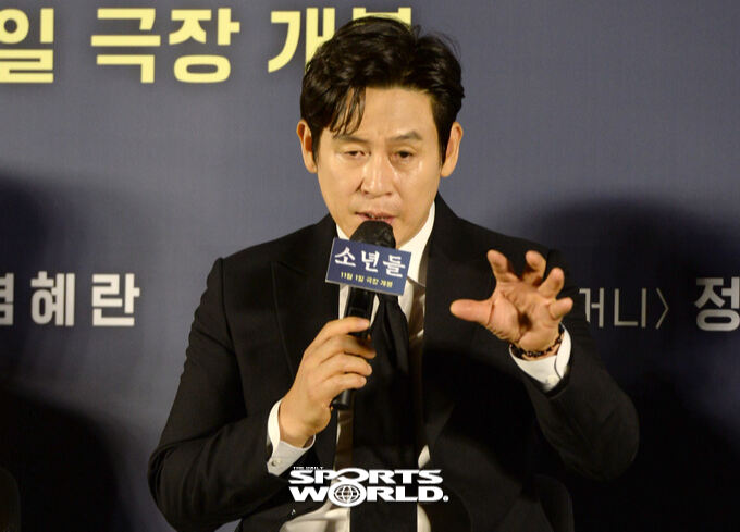배우 설경구,'정지영 감독님이 함께라서 거부할 수 없는 끌림이 있어'[SW포토]