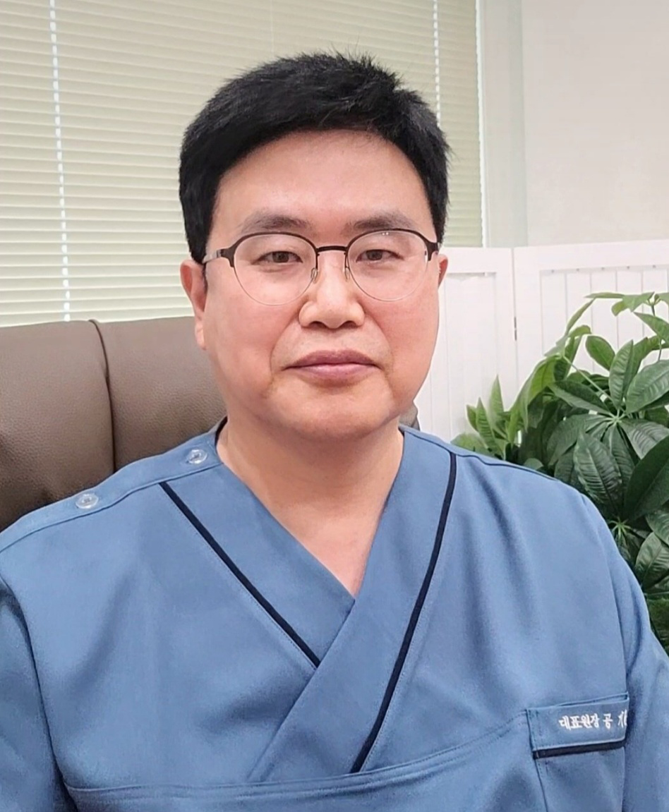 탈모 걱정에 모발이식… 흉터 걱정이라면 “비절개가 유리”