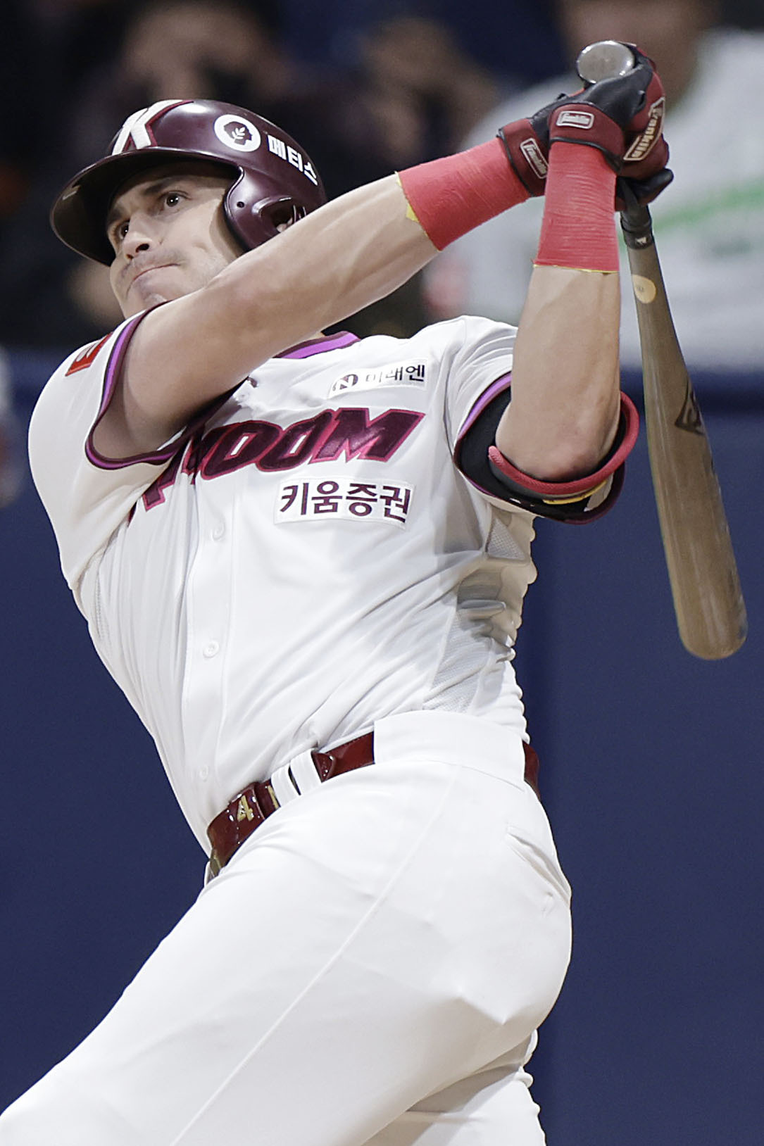 키움 카디네스 사실상 시즌 아웃···새끼손가락 미세골절으로 3주 진단