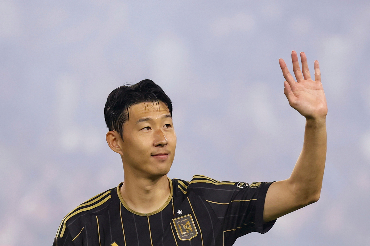 “구할 수 있으면 내가 입고 있지!” 현지 유니폼 매장 직원도 못 구했다.
..‘SON 효과’ 달라진 LA의 풍경