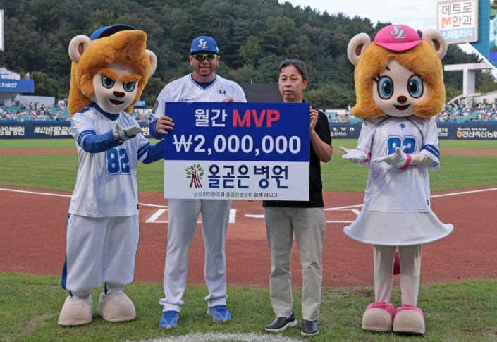 [내야외야] QS+만 4차례…후라도, 올곧은병원 8월 MVP 수상