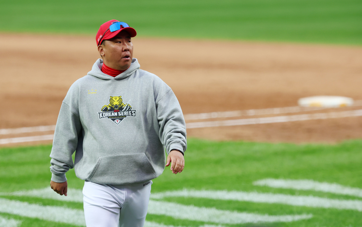 [작아진 호랑이②] ‘우승 사령탑’ 이범호… 2년차에 달라진 평가