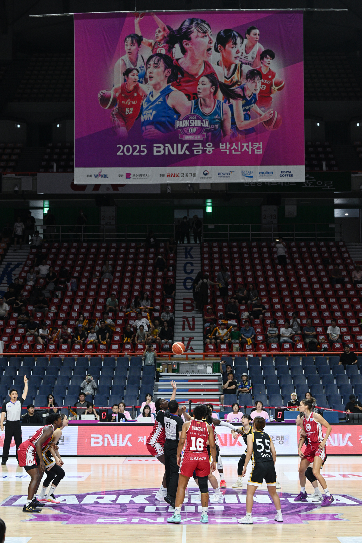 유럽팀까지 모인 박신자컵 "정말 좋은 기회, 잘 배웠습니다"…사라고사, 인터뷰 패싱은 눈살