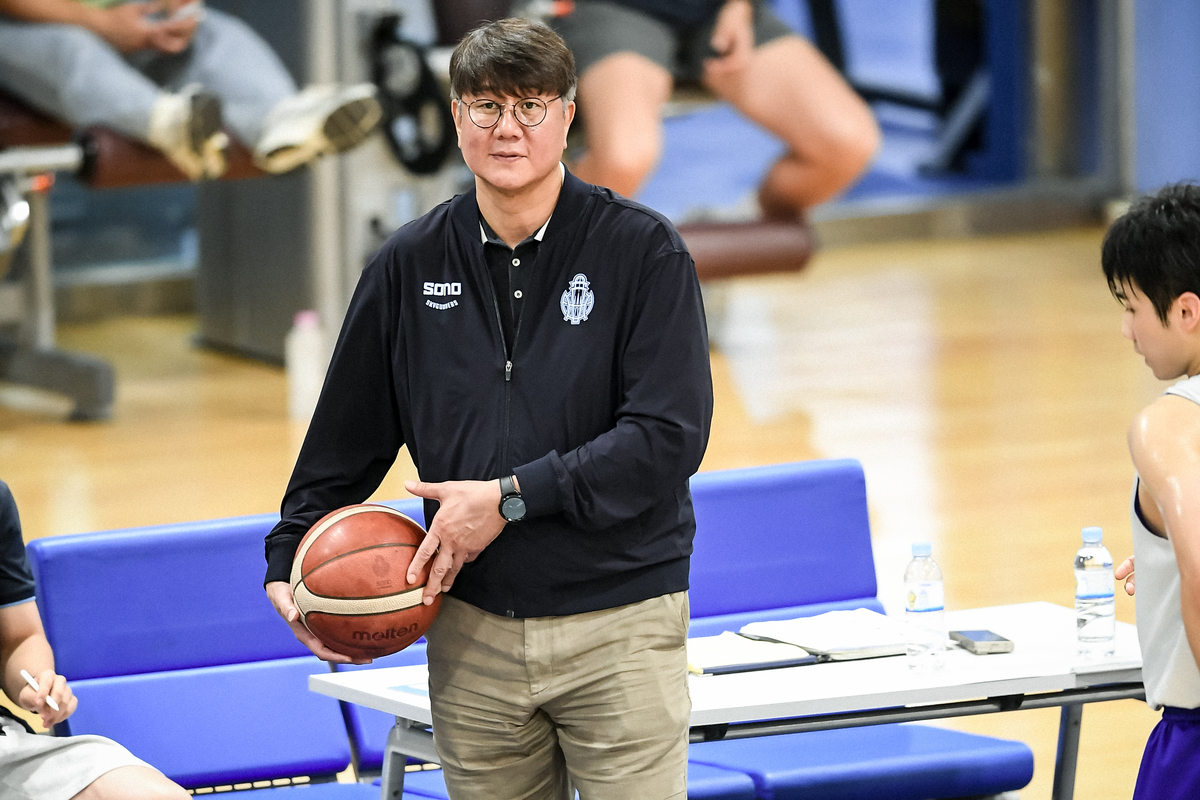 대만에서 보낸 편지… 손창환 소노 감독 “죽기 살기로 준비 중”