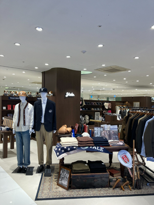 워즈코퍼레이션 예일, 롯데백화점 잠실점에 ‘북스토어 콘셉트 매장’ 오픈