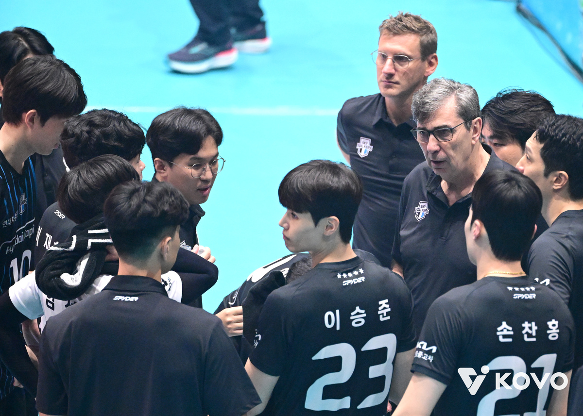 낯부끄러운 행정력이 부른 ‘디펜딩 챔프’의 중도하차… 반쪽짜리 대회 자초한 KOVO