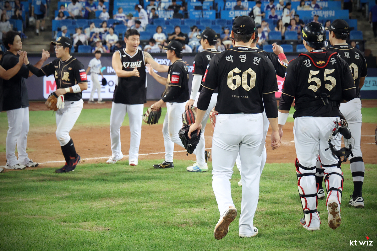 불붙은 LG-한화 줄줄이 만나는 KT, 상대전적+뒷문 불안 이겨내야