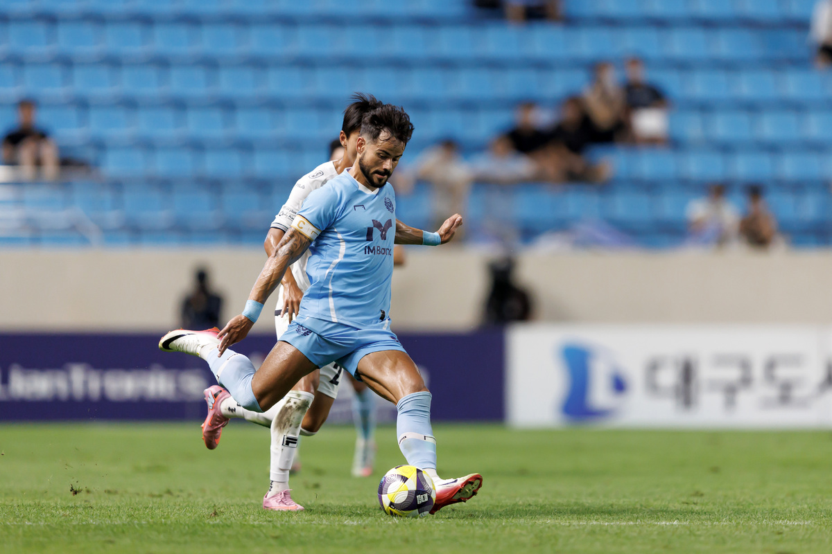 전북의 압도적인 선두 질주, 뜨거워진 강등 경쟁… 해결사가 필요하다