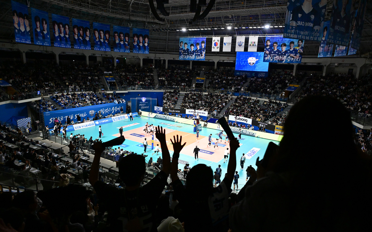 FIVB 규정 위반으로…KOVO, V리그 남자부 개막전 연기