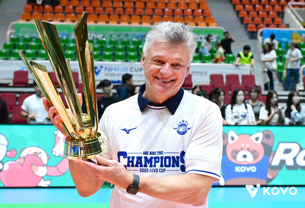 ‘KOVO컵 우승’ 대한항공, 헤난 감독의 미소 “정말 강팀은 끝까지 멘털 유지한다”