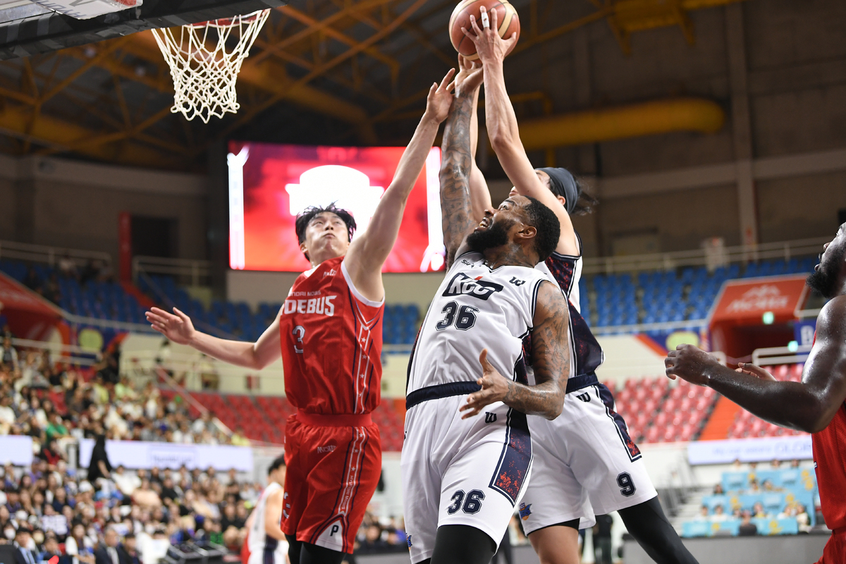 시작이 좋다…양동근 현대모비스 감독, 사령탑 데뷔전부터 승리