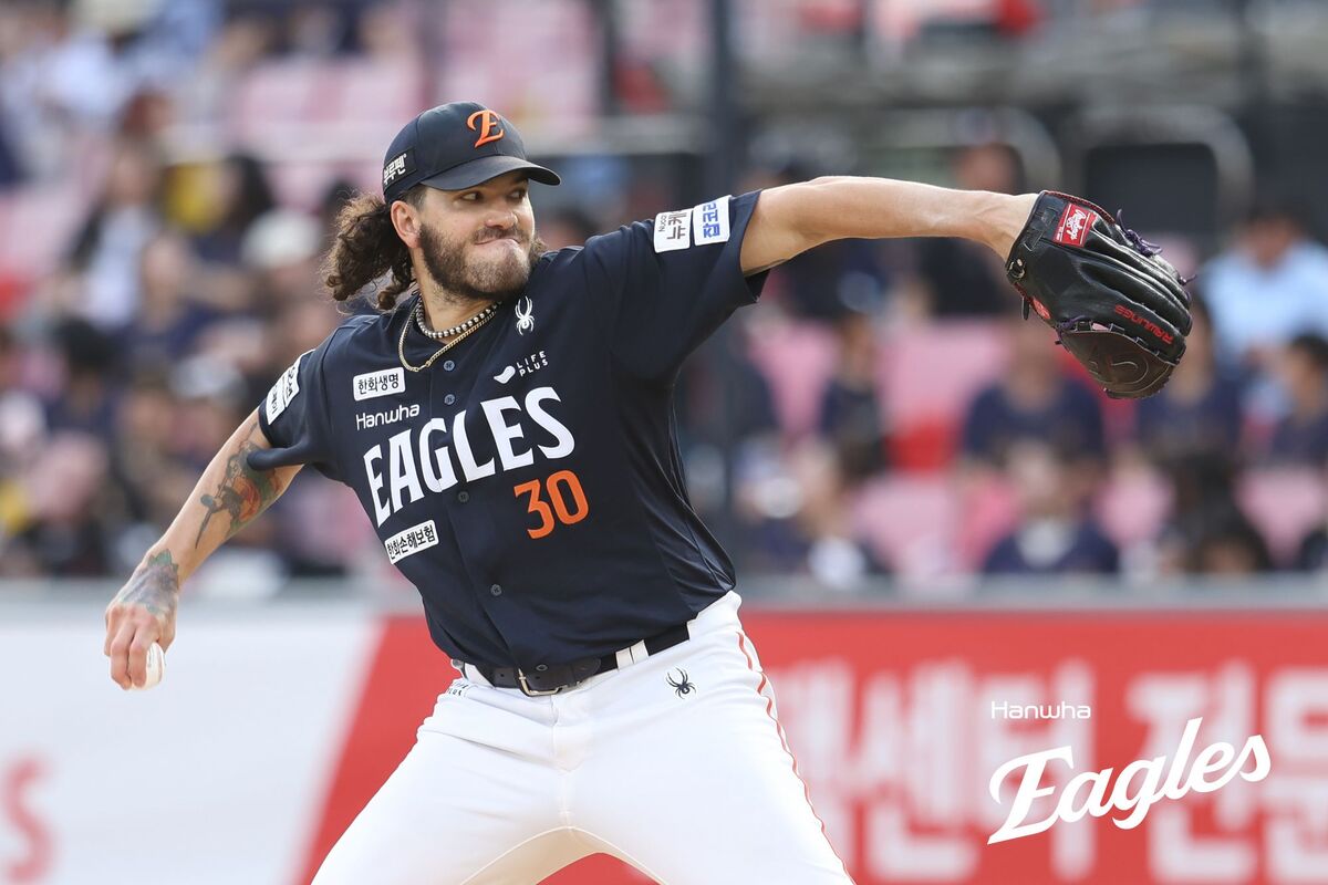 폰세, 28G 만에 첫 패전…문동주는 161.4㎞ 최고구속 경신