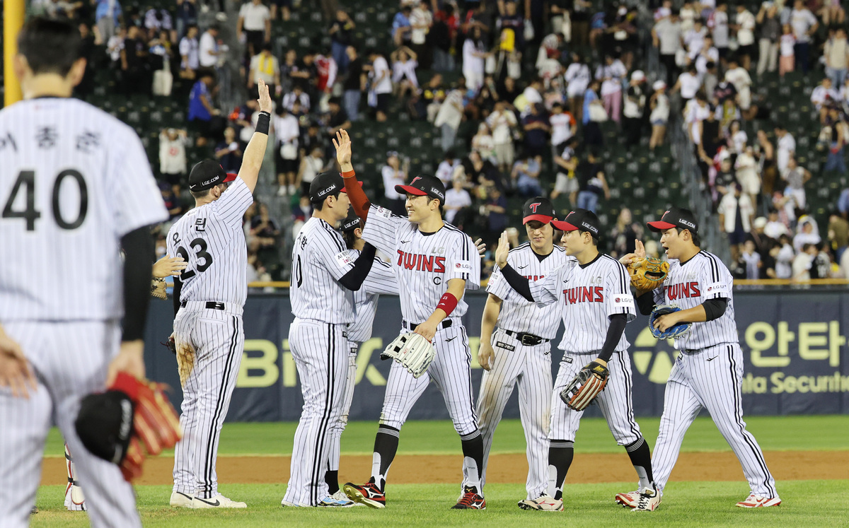 KS 직행까지 딱 다섯 걸음… 왕좌가 익숙해지는 LG, 역대 구단 최다승으로 축포 터뜨릴까