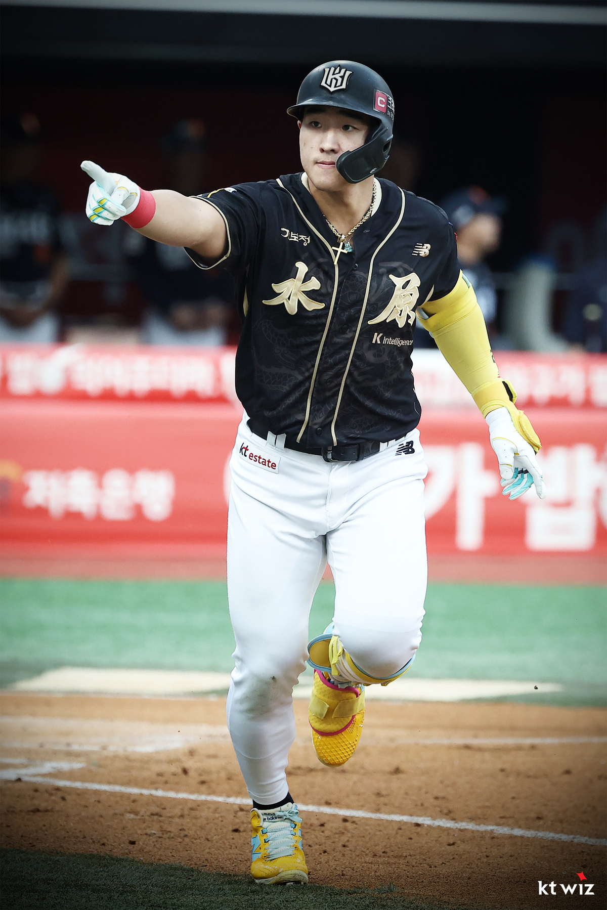 폰세 이어 양창섭까지…KT표 설욕전, 중심에 안현민이 있다