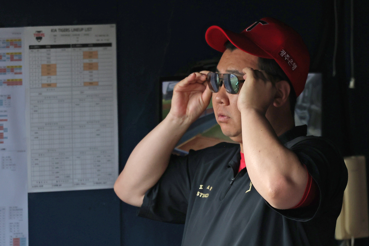 끝내 극복 못한 호랑이들의 우승 징크스… 백기 들어올린 KIA, 육성부터 FA까지 당면과제도 ‘산더미’