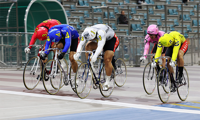 ‘경륜 8학군’ 동서울팀, 상반기 부진 뚫고 반전드라마 쓸까
