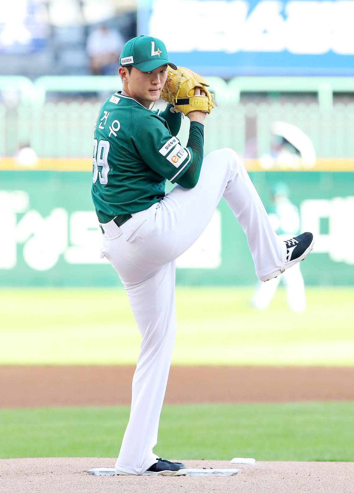 [토크박스] 지옥의 8연전, 믿을 건 하늘…SSG “평소에 휴지 많이 주웠는데”