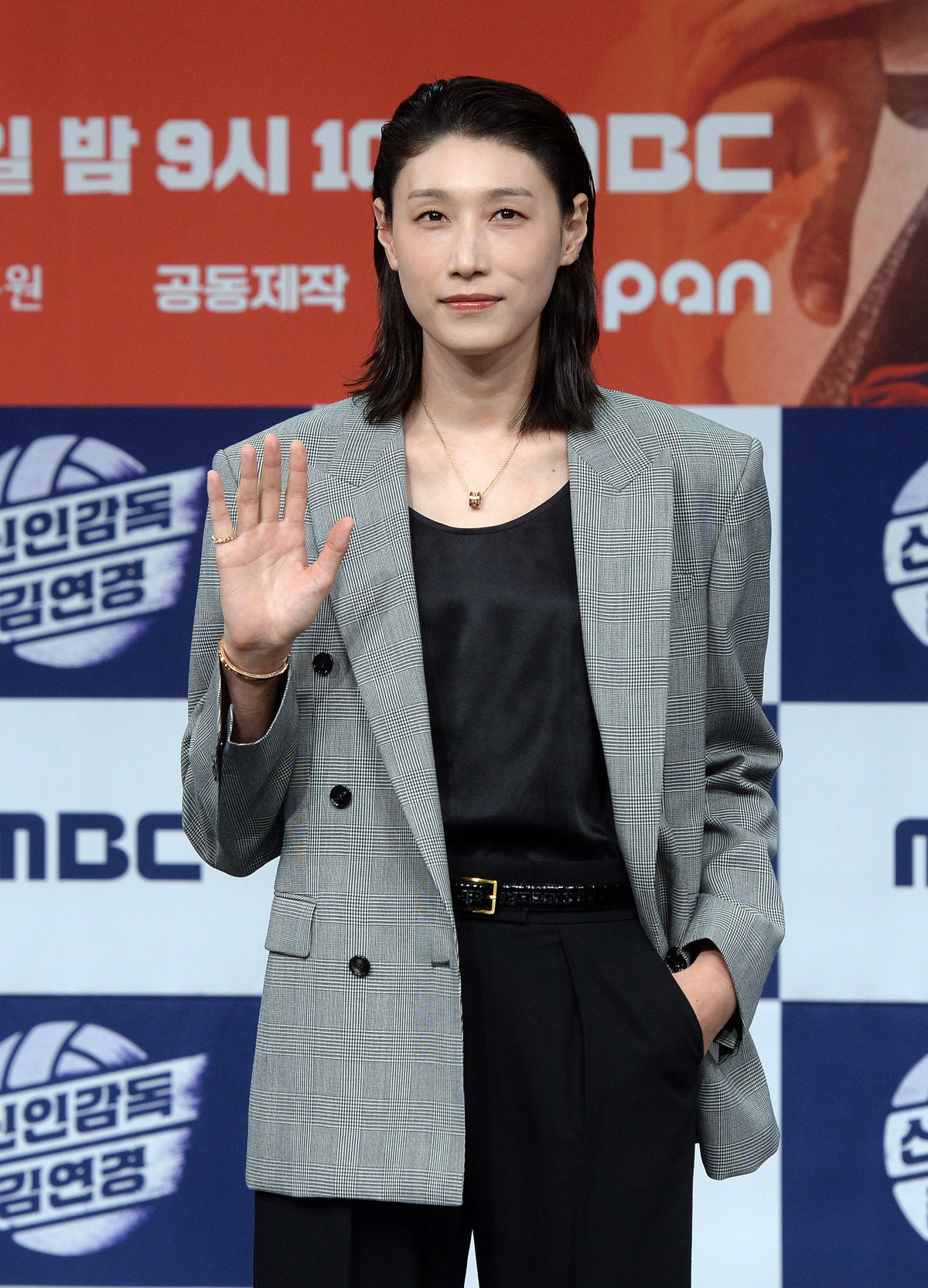 “언더에서 원더로” ‘감독’ 된 김연경, 배구 붐 이끈다 [SW현장]