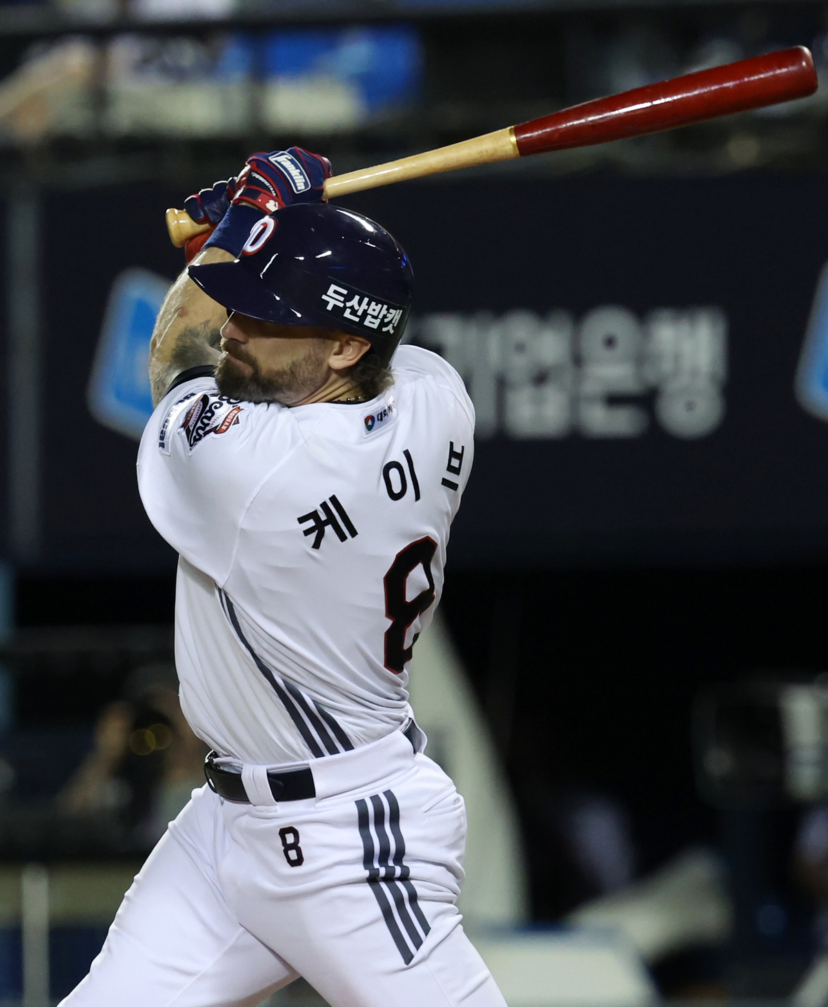 ‘벼락스윙’ 두산 케이브, 1회부터 시즌 16호포 쾅!… 160㎞ 총알타구 뽐냈다