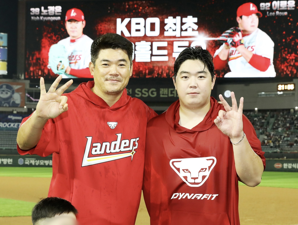 KBO 첫 ‘30홀드’ 듀오… SSG 노경은-이로운 “함께해서 더 의미있어”