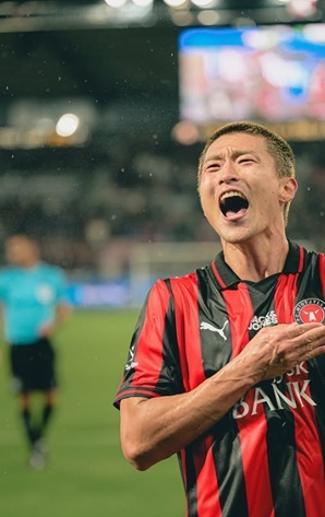 ‘태극마크 복귀 불발’ 조규성, 한풀이 원더골 작렬… 시저스킥으로 시즌 3호골 폭발