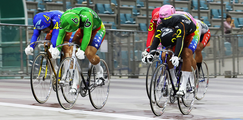 역시 ‘경륜 황제’…임채빈, 정종진 누르고 대상경륜 품어