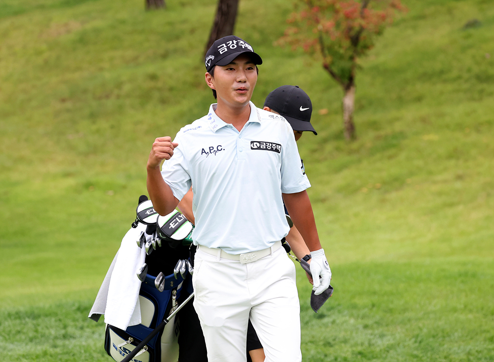 ‘옥태훈의 시대’… KPGA 경북오픈 초대 챔피언 오르며 시즌 3승 달성