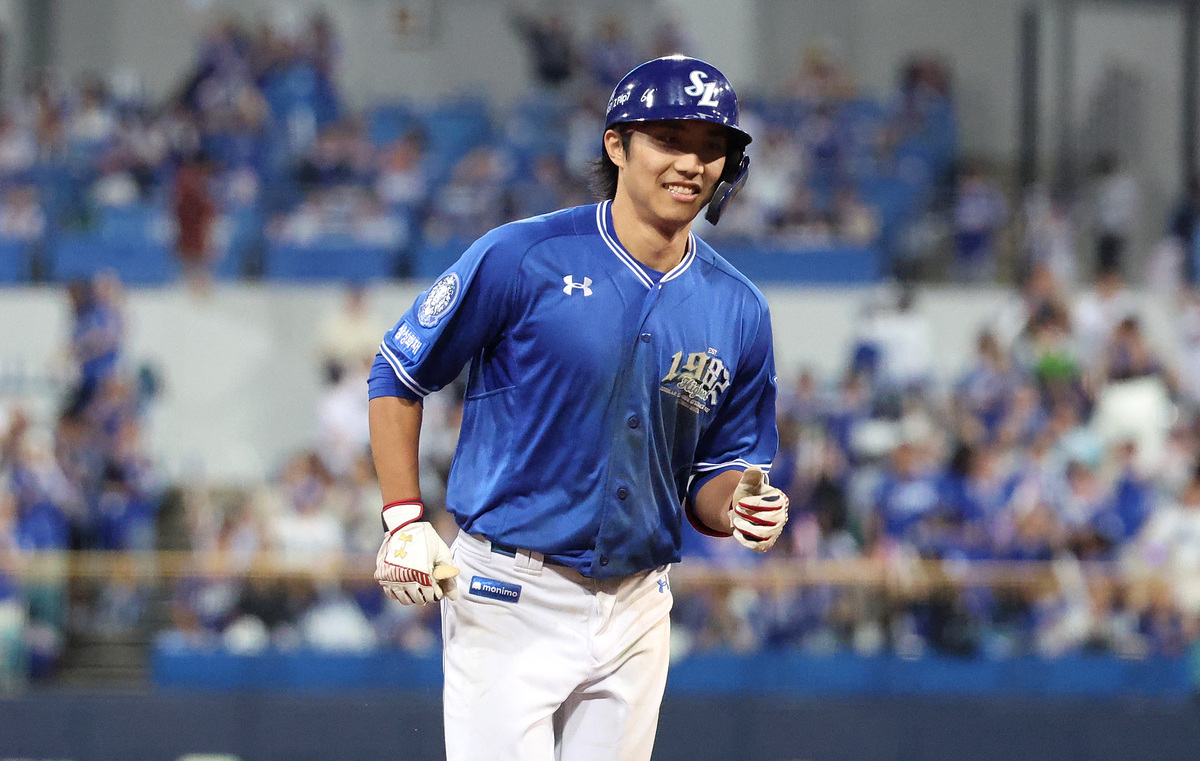 삼성 이재현, 1회 초 선두타자 초구 홈런 ‘PS 최초’