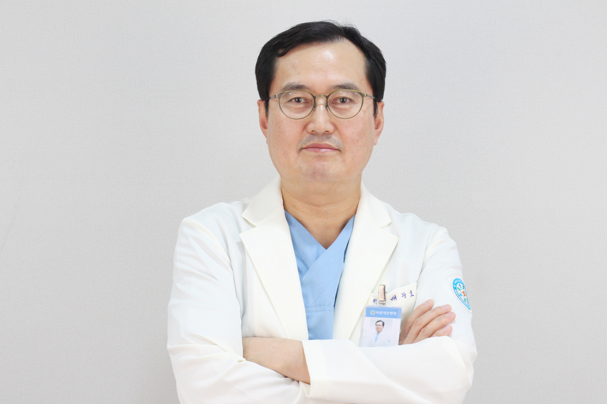 허리 통증 반복, 디스크 신호?… "최소침습 디스크 제거술 이럴 때 고려"