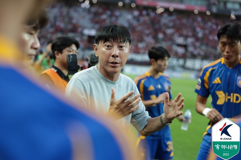 신태용 감독 따돌린 고참은 누군가… 재점화 된 울산HD 사태