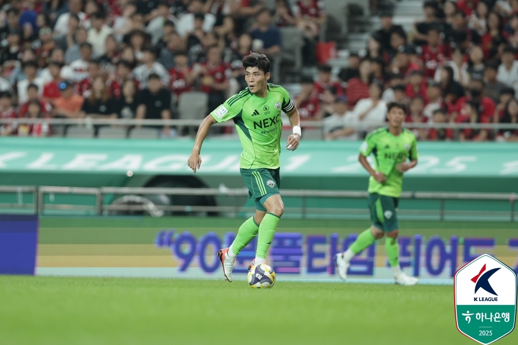 ‘부활쇼’ 전북, K리그 10번째 우승… 주장 박진섭 “여기까지 오는데 긴 시간이었다”