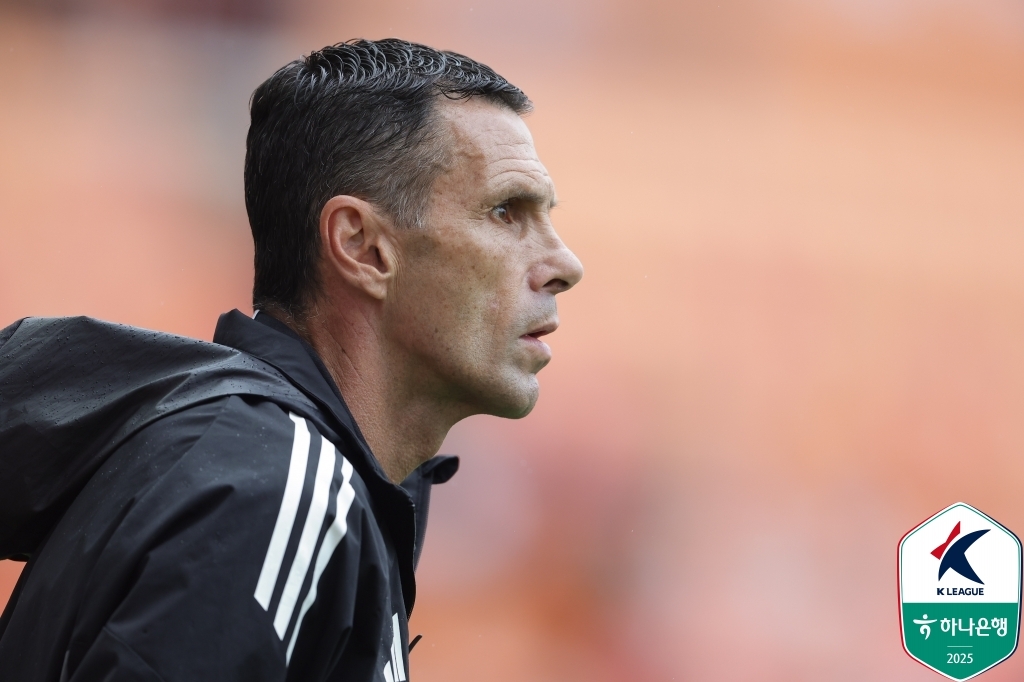 강등권에서 우승팀으로… 전북을 되살린 ‘넘버원’은 포옛 감독