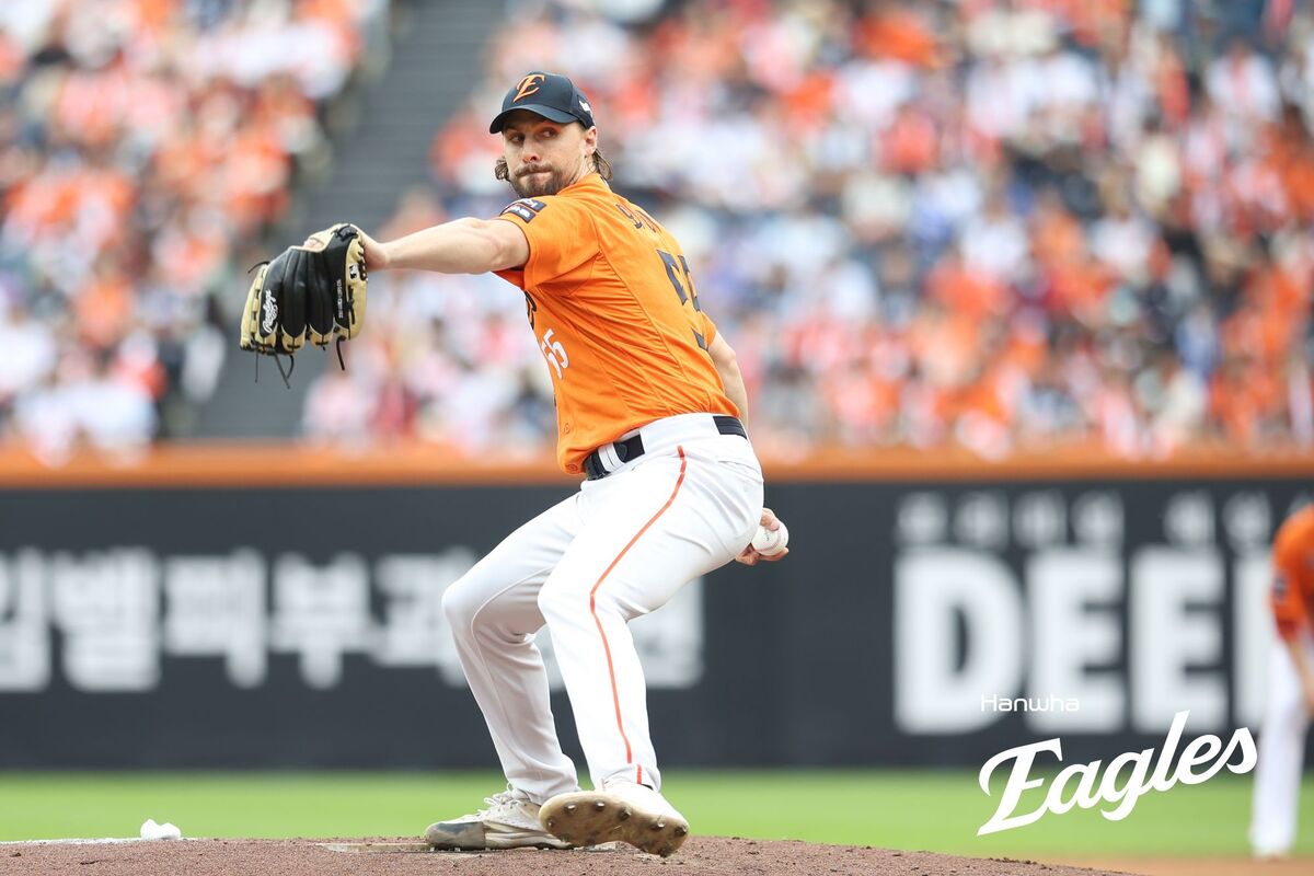 [PO2] 리그 최강 원투펀치 내고 1승1패…김경문 감독 “그래서 어렵다”