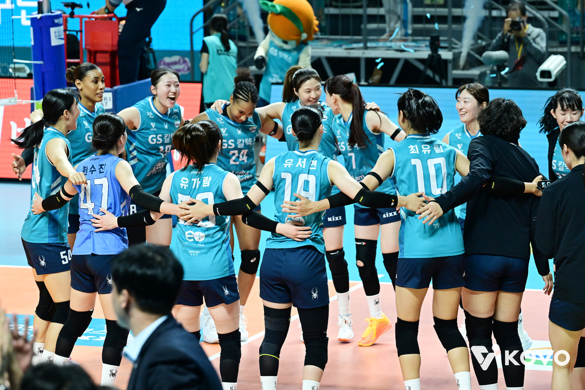 지난 시즌 ‘전반기 1승’ 팀의 개막전 완승… 고평가 이유 증명한 GS칼텍스, 다크호스 급부상