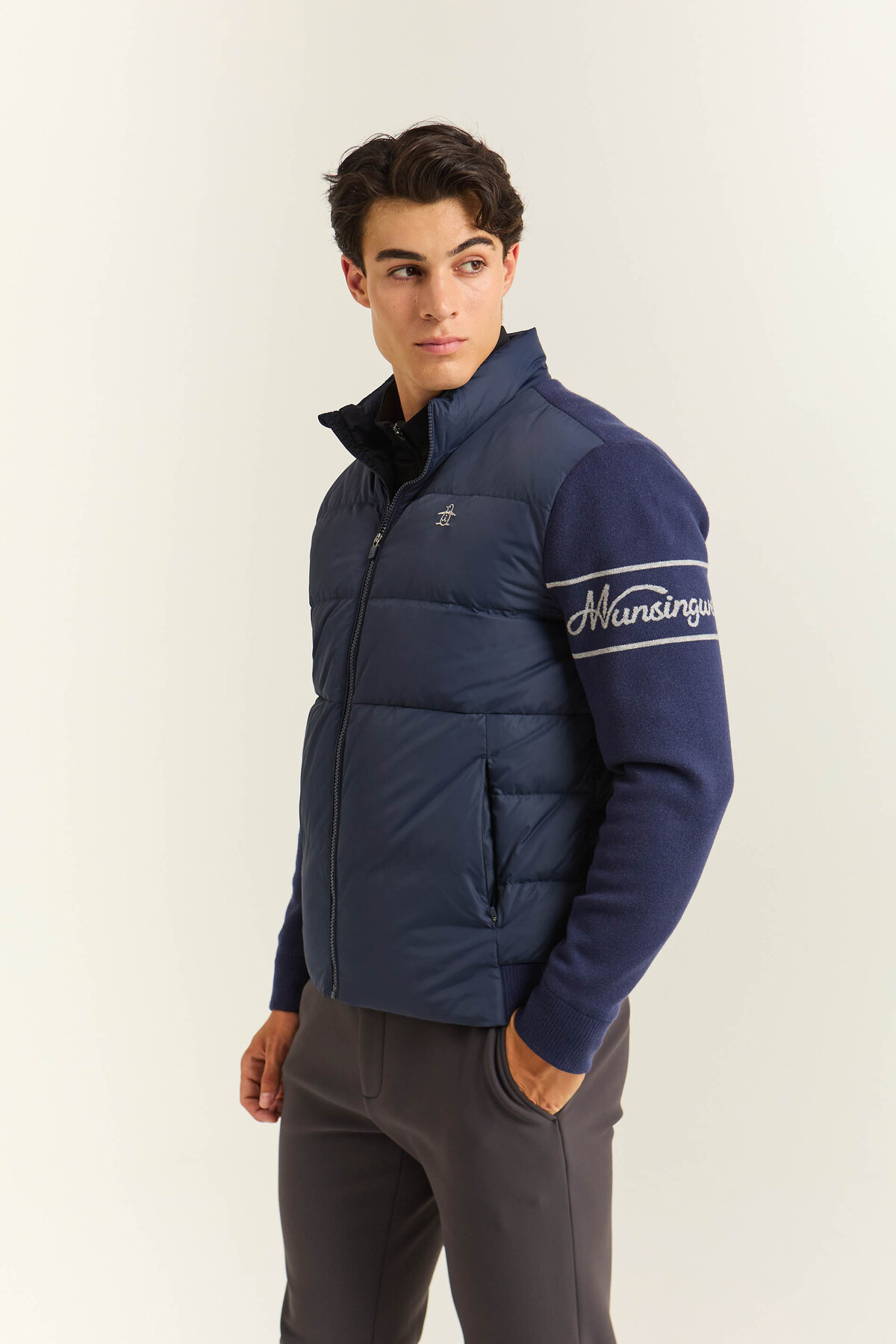 늦가을 골프, 방풍·발수는 기본… 먼싱웨어, 2025 ‘얼리 필드 다운 시리즈’ 출시