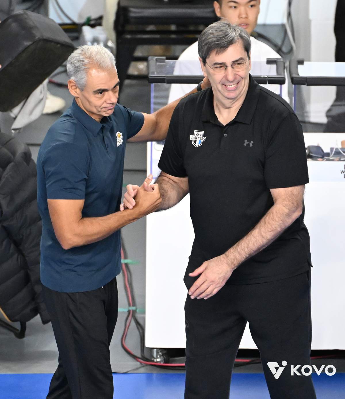 베일 벗는 ‘NEW’ KB손해보험, 그 앞에 선 ‘디펜딩챔피언’ 현대캐피탈… 천안 빅뱅으로 시즌 개시