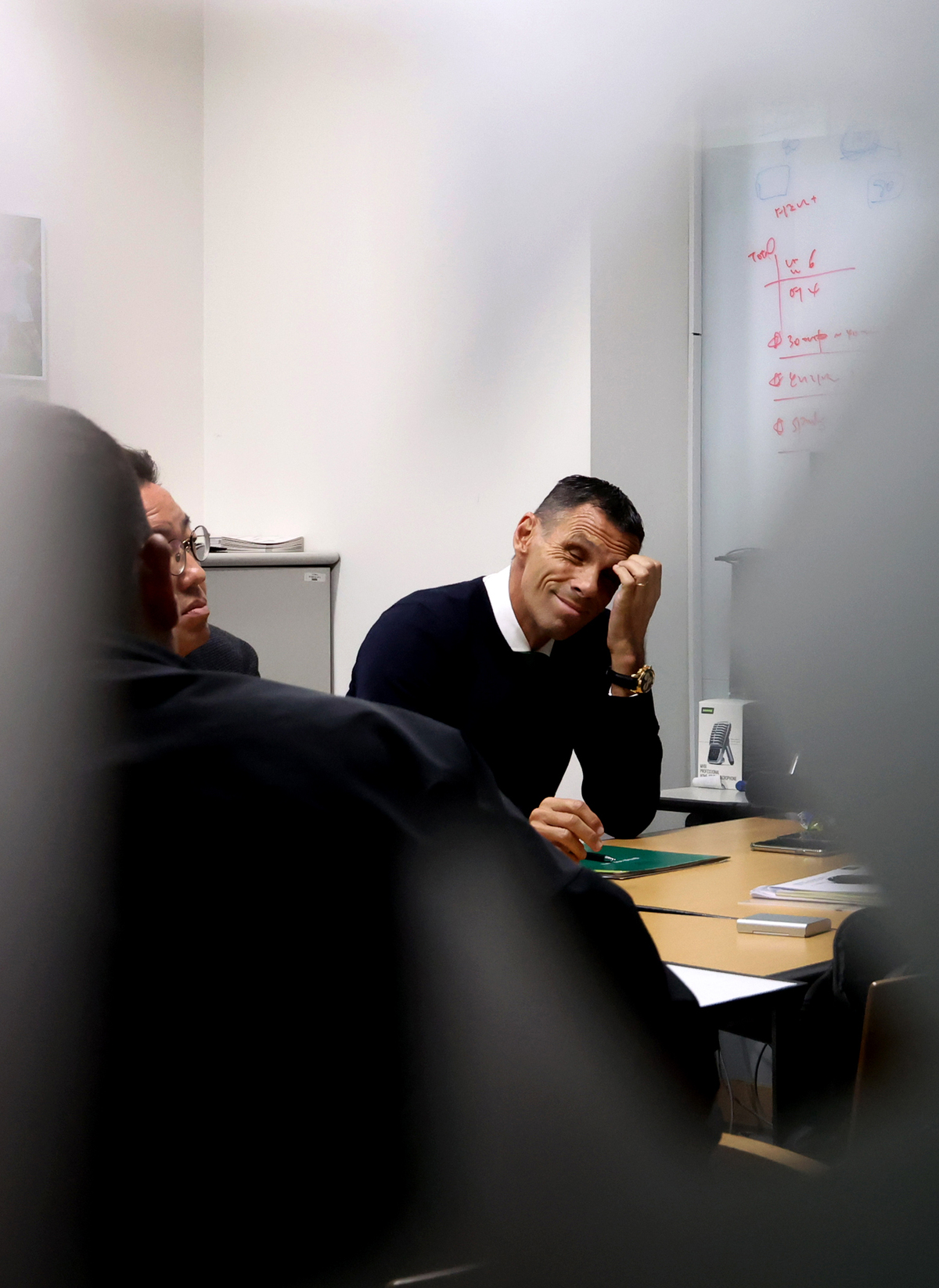 ‘SNS 판정 불만’ 전북 거스 포옛 감독·디에고 포옛 코치, 제재금 300만원…감독상 후보 가능