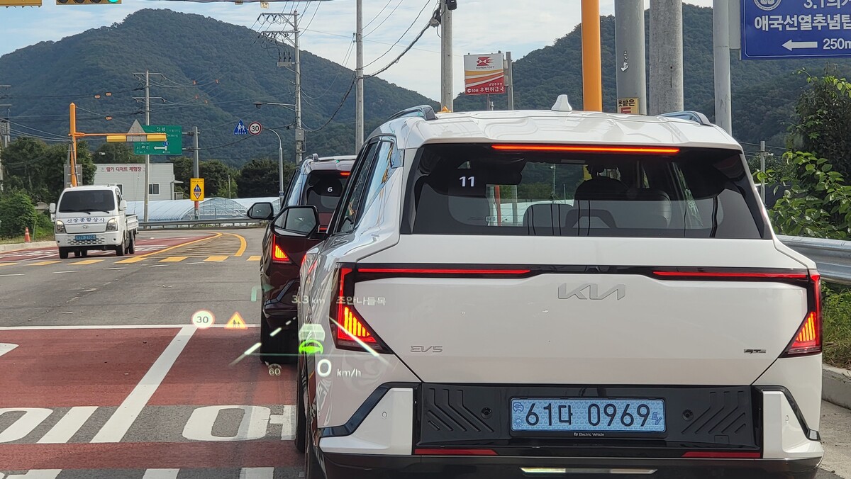 [시승기] 조용하고 단단하다…기아 EV5, 현실적인 전기 SUV 선택지