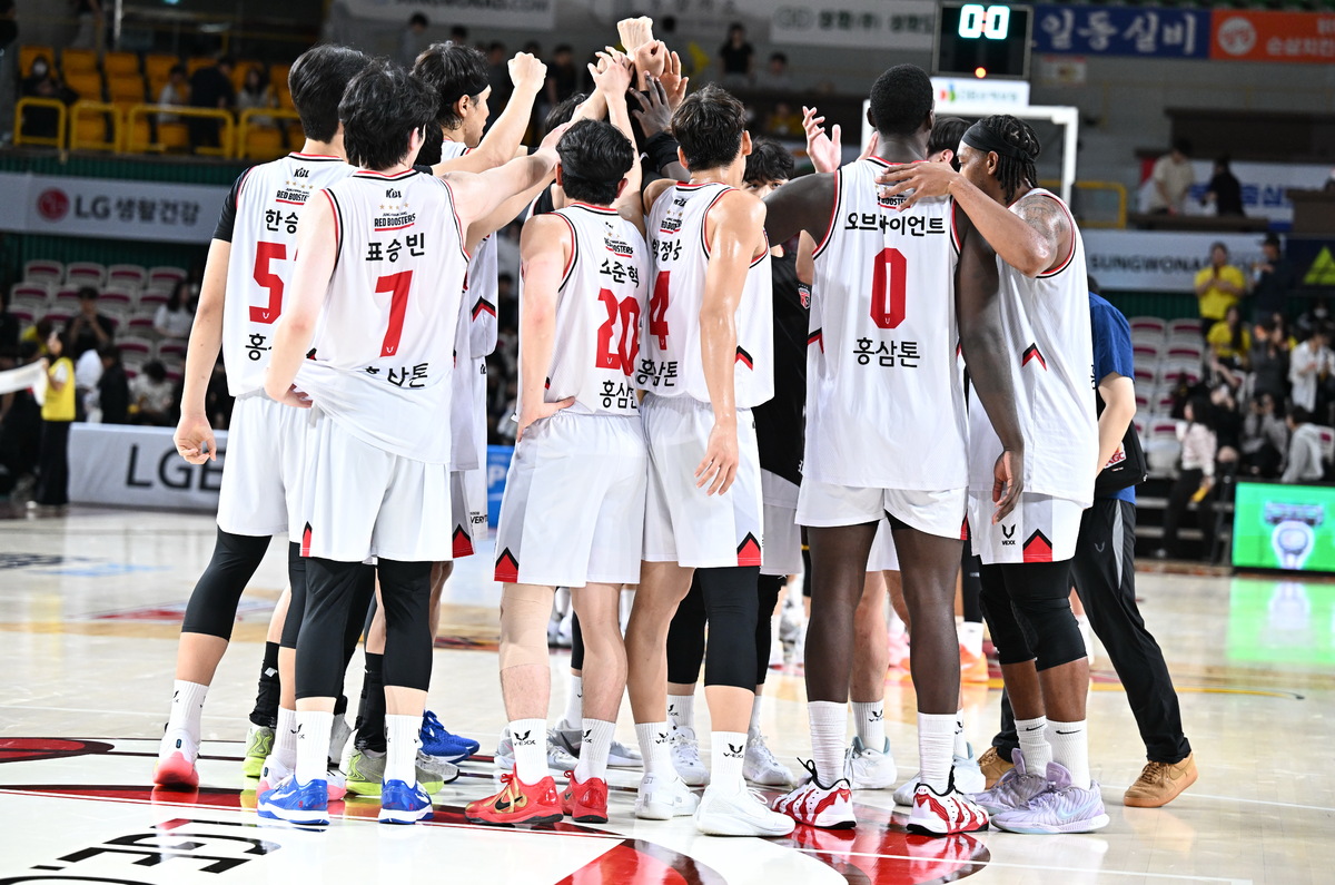 ‘大선수’가 되어가는 유도훈 사단, 짠물 수비로 이뤄낸 다크호스의 반란...우승후보 줄줄이 격파 도전