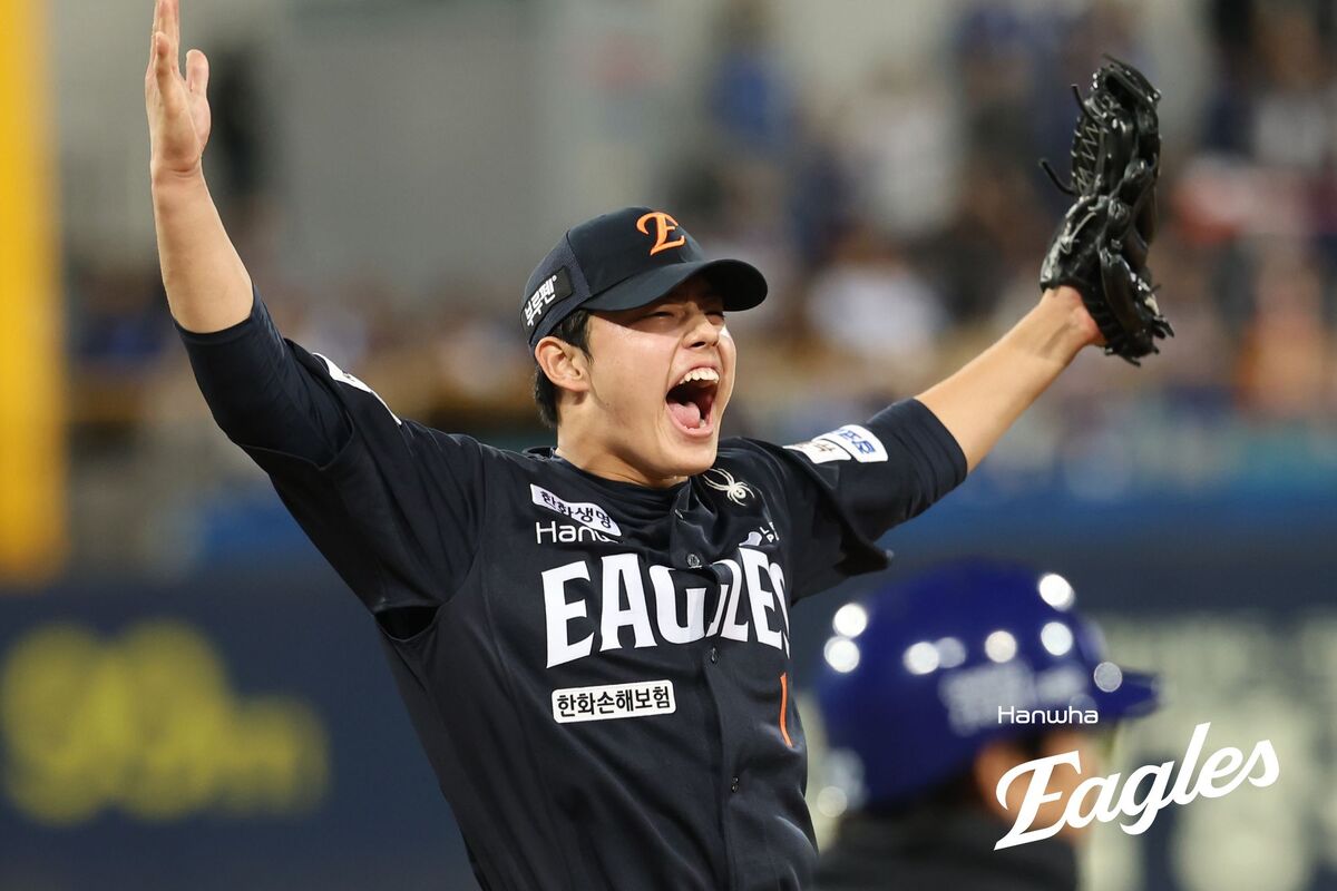 [PO3] 구속, 제구, 세리머니까지 ‘완벽’…문동주는 ‘에이스’입니다