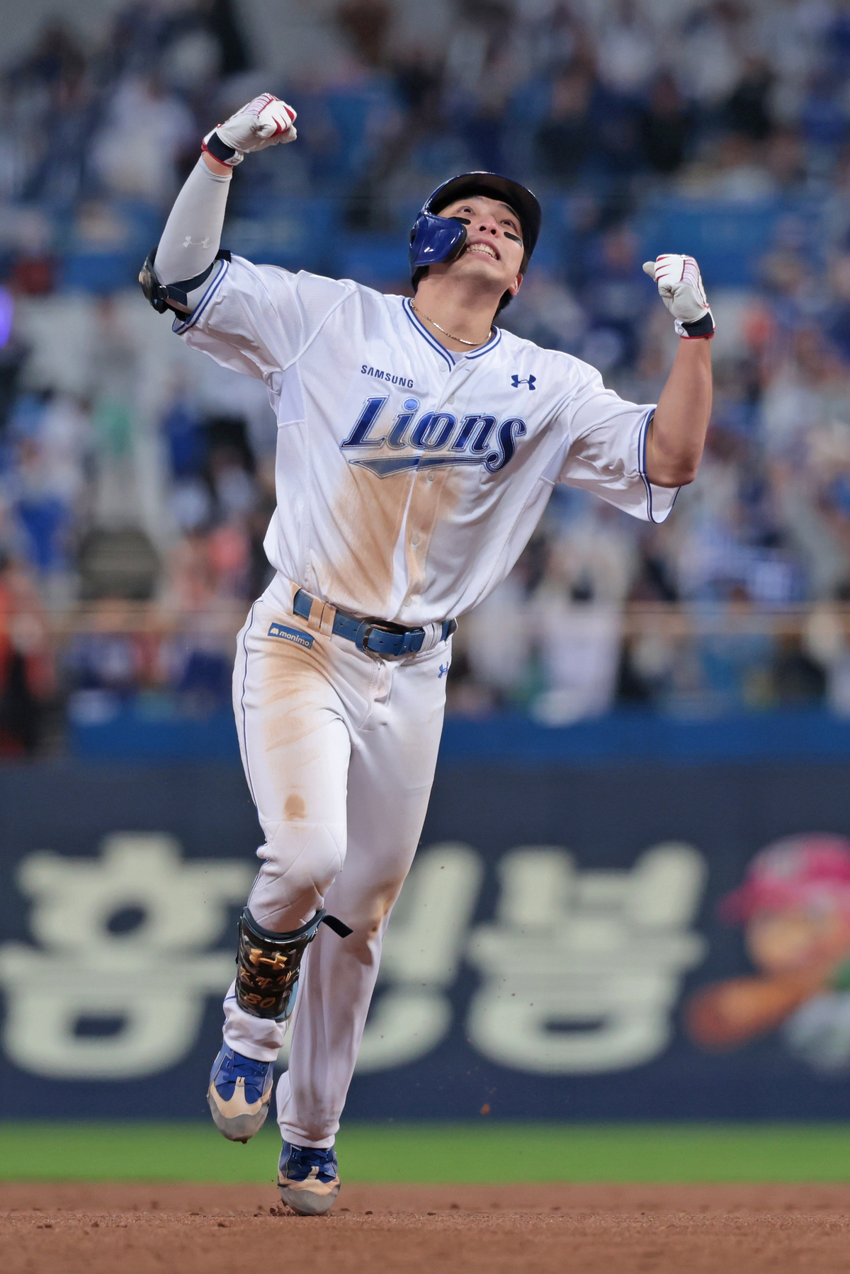 [PO4] 위기의 사자들 건져올린 난세의 히어로… 김영웅, 김서현 무너뜨리는 동점 스리런포 작렬