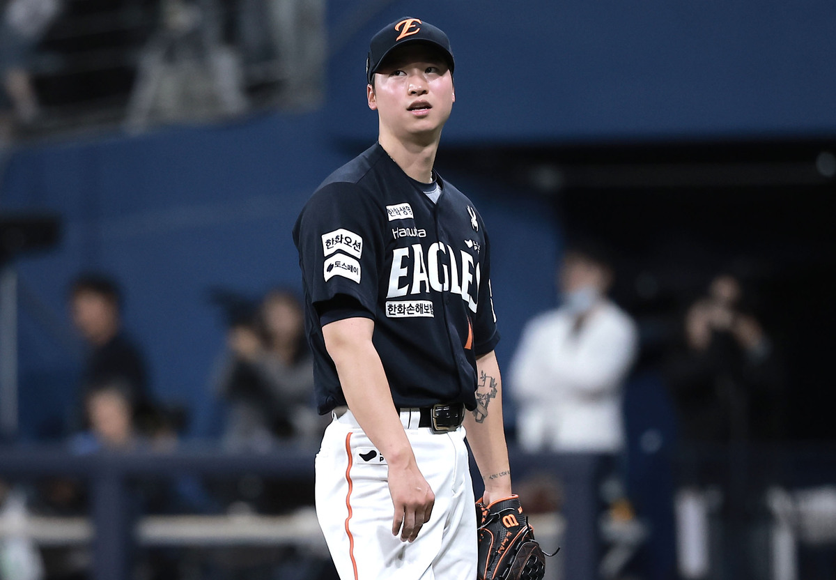 사라진 ‘78억팔’ 끝내 반등 못한 엄상백, 한화 KS 엔트리 탈락···불펜 김종수-윤산흠 합류
