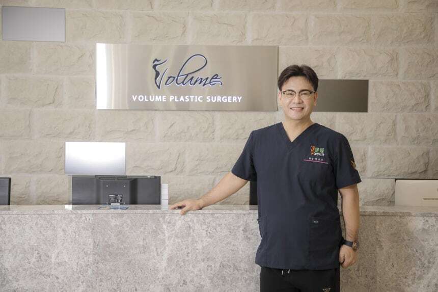 [한승오의 볼륨미학] K-콘텐츠 시대, 실루엣의 기준은 ‘직각어깨와 승모근’