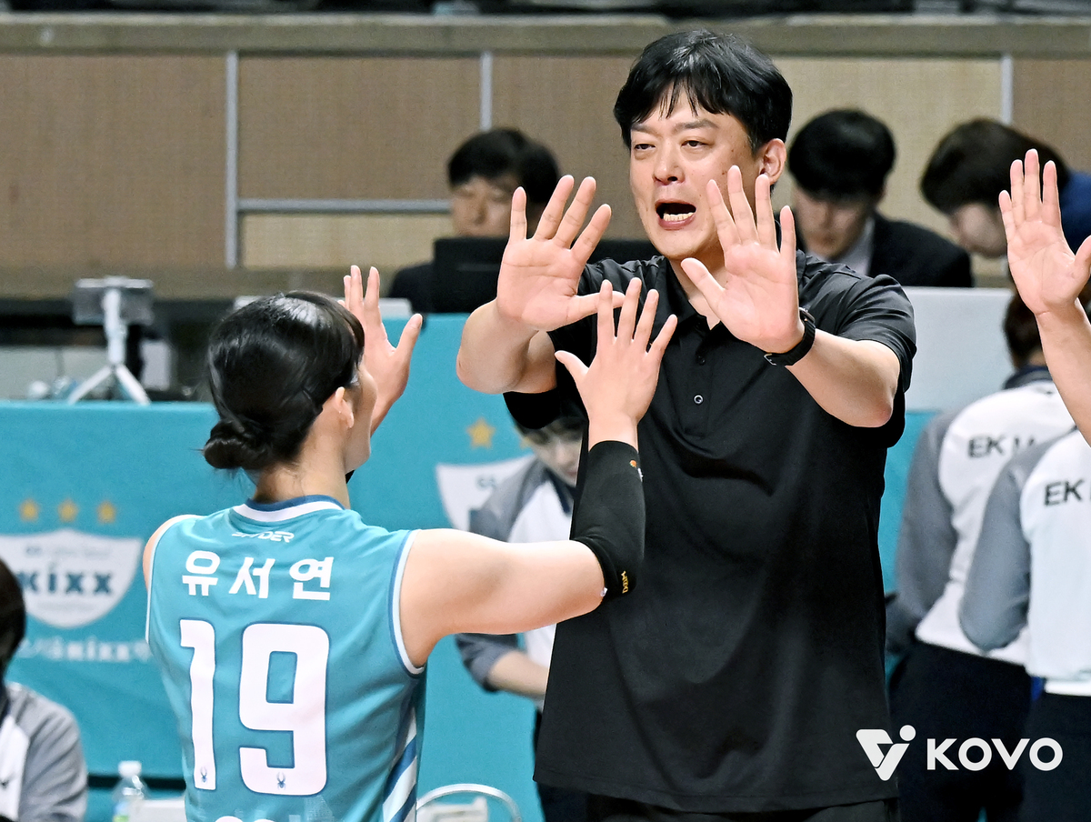 수비까지 빛난 레이나… 이영택 “오늘처럼만 버텨주면…”