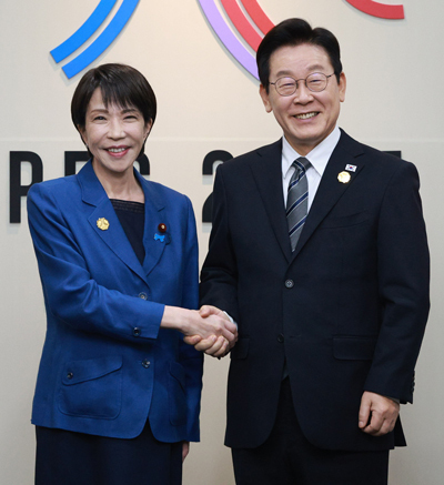 한일 정상 첫 회담…미래지향적 협력에 공감대