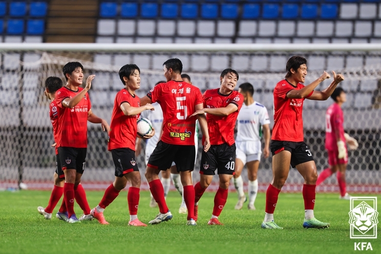 K리그2 합류 앞둔 김해FC, 2025 K3리그 조기 우승