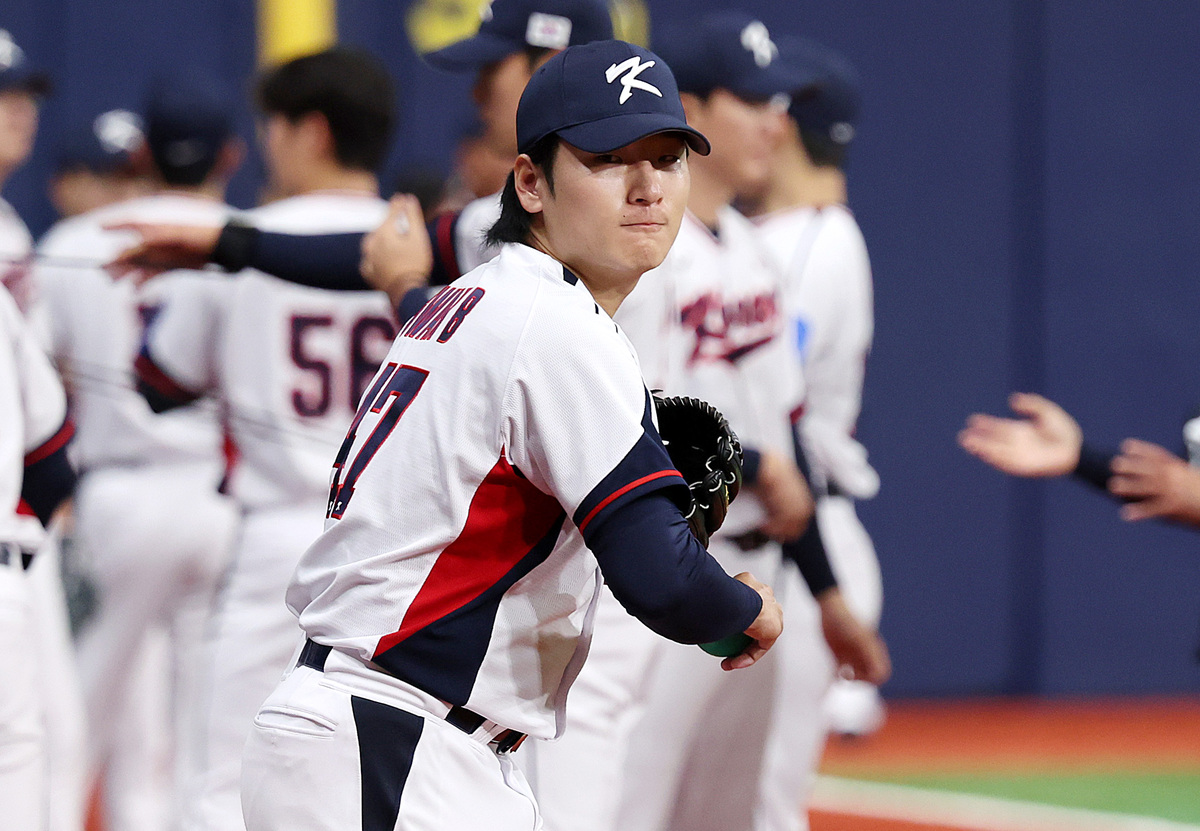 곽빈, 류지현호 첫 경기 선발 임무 완수 ‘최고 156㎞’