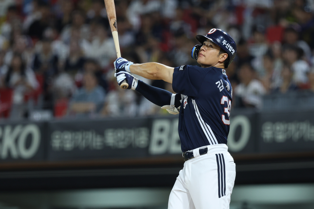 “외부 보강 관심” 겨울잠 없는 두산의 스토브리그… ‘FA 포기’ 김재환은 다년계약 염두