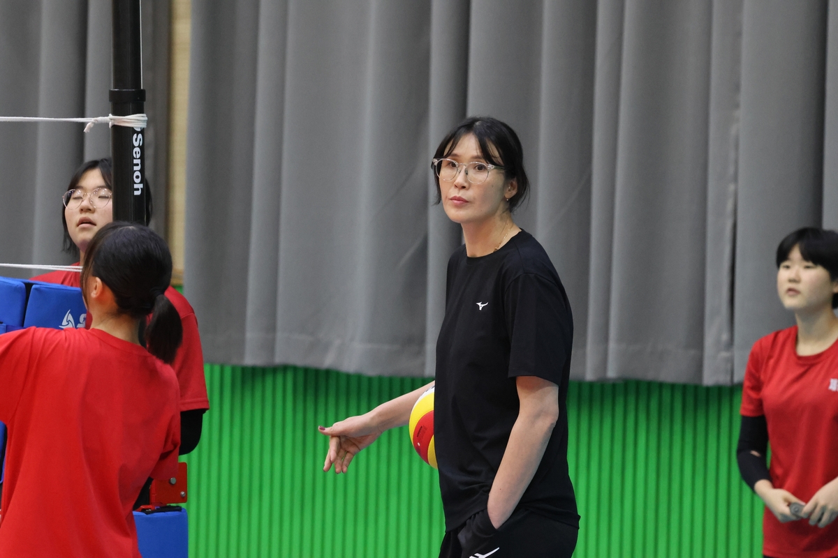 [레전드의 인생 후반전] 유리천장 뚫고, 숱하게 새긴 처음… ‘영원한 대들보’ 정대영 “늘 꾸준했던 배구인으로 남길”