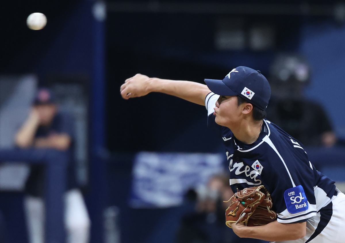 도쿄에서도 묵직한 구위…‘막내’ 정우주가 ‘희망’을 노래한다